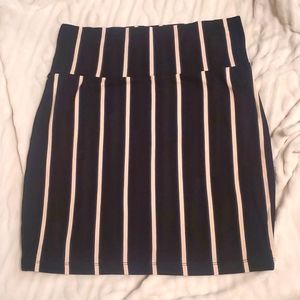New CharlotteRusse Bodycon Mini Skirt Stretch Wide Waistband Black White Size M